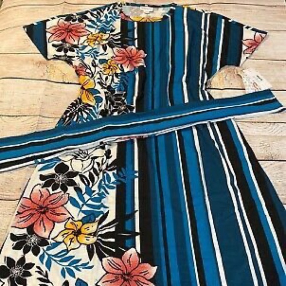 Large LuLaRoe Marly with belt